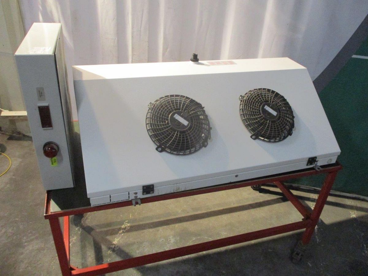 Evaporator with natural freezing agent CO2 (R744) and control box