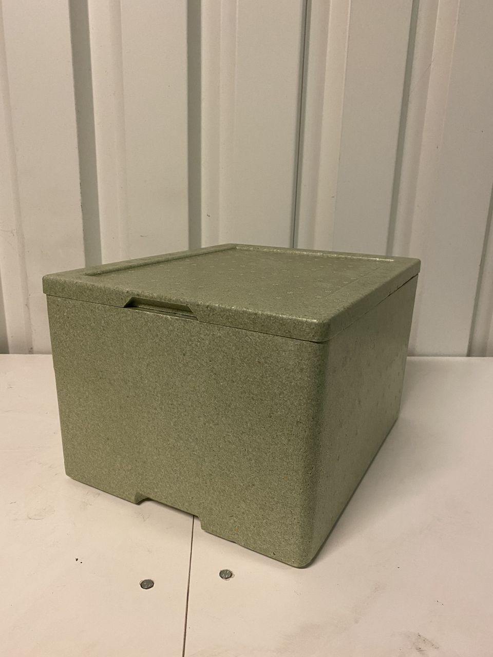 thermo box / styrofoam box with lid, green or black, different sizes